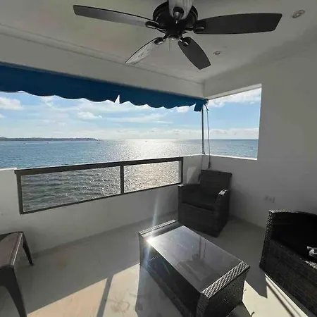 Apartment Cozy Beachfront Apt Great Views