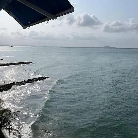 Cozy Beachfront Apt Great Views