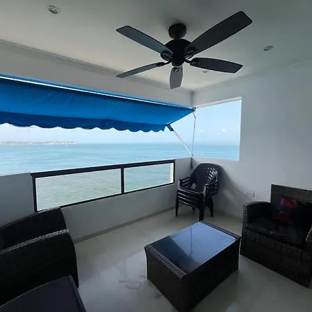 Cozy Beachfront Apt Great Views * Cartagena