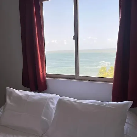 Apartamento Cozy Beachfront Apt Great Views