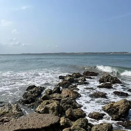 Cozy Beachfront Apt Great Views Apartamento